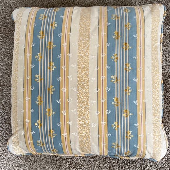 Pierre Deux maintenon blue fabric custom made pillow - Picture 1 of 5